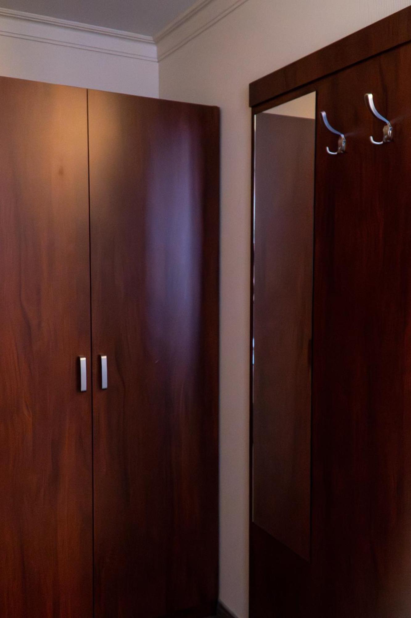 Hotel Nad Borkiem à Kosarzyn  Extérieur photo