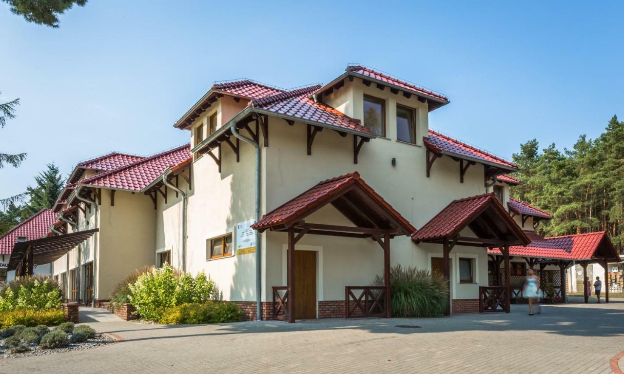 Hotel Nad Borkiem à Kosarzyn  Extérieur photo